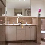 Casa Eleanora דירה *